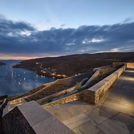 Orias Luxury Китнос