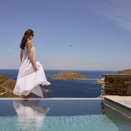 Orias Luxury Китнос